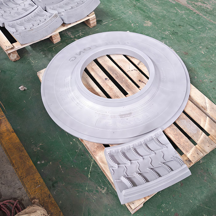 <strong>側板與活絡模具</strong>